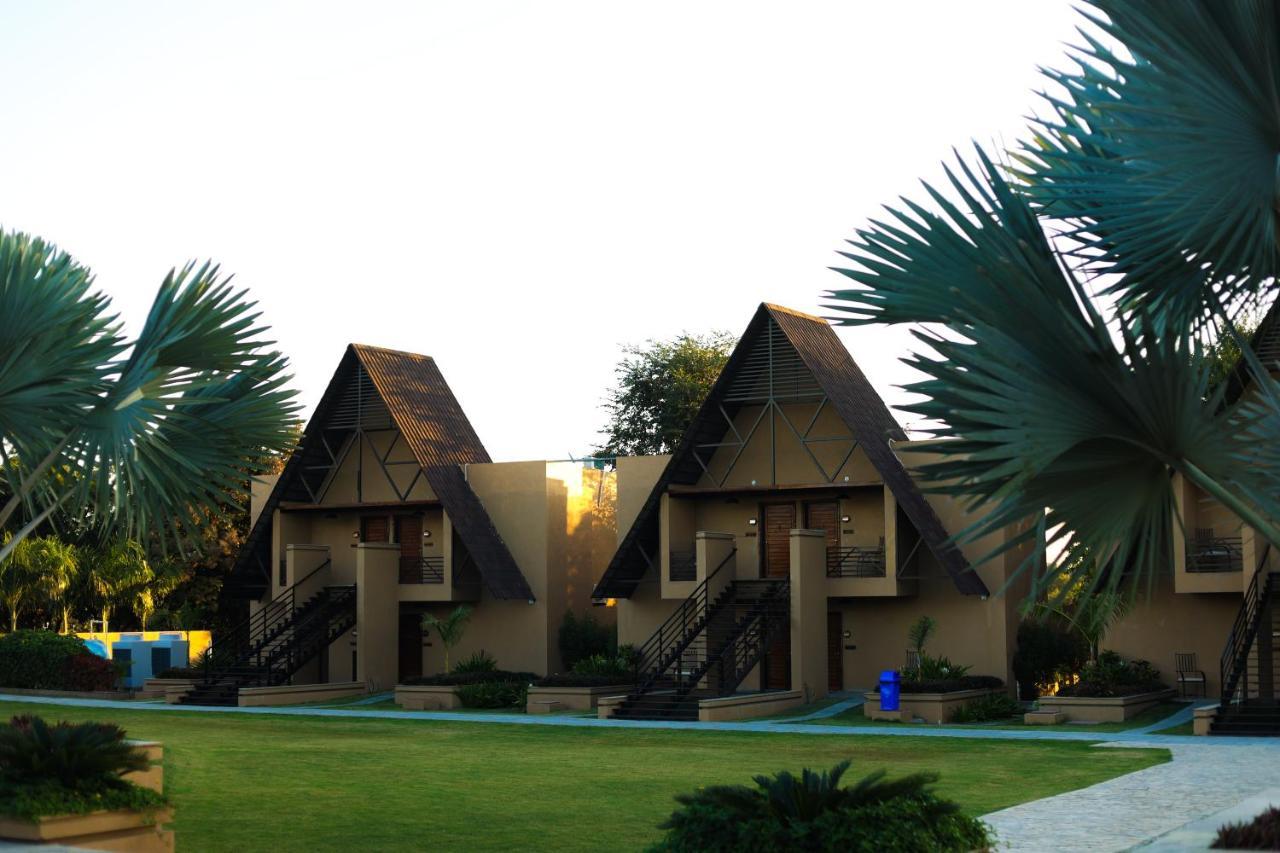Jagira Ananta Elite , Sasan Gir Hotel Chitrod Bagian luar foto